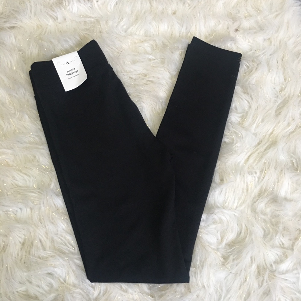 NWT Lou & Grey black leggings size XXS
